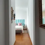 Carlo's ホステル *